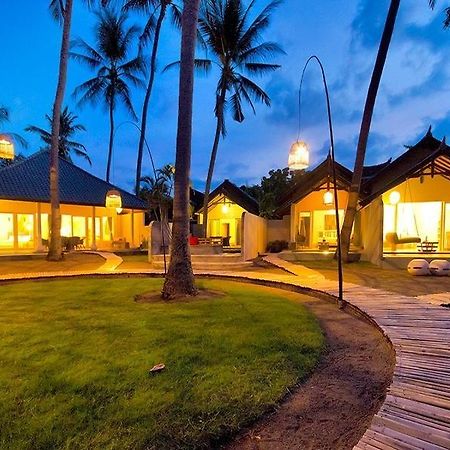 Lilin Lovina Beach Hotel Rum bild