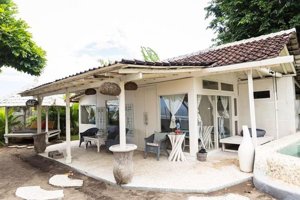 Lilin Lovina Beach Hotel Exteriör bild