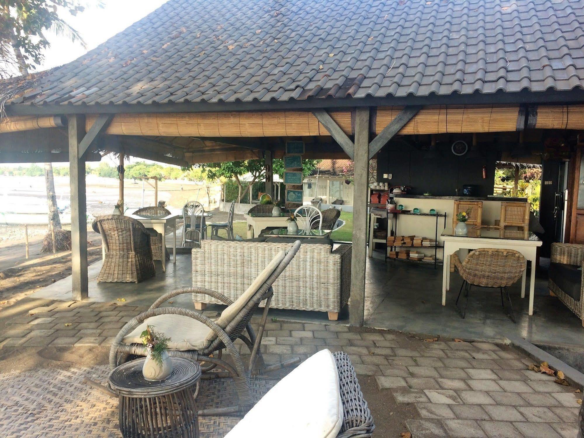 Lilin Lovina Beach Hotel Exteriör bild