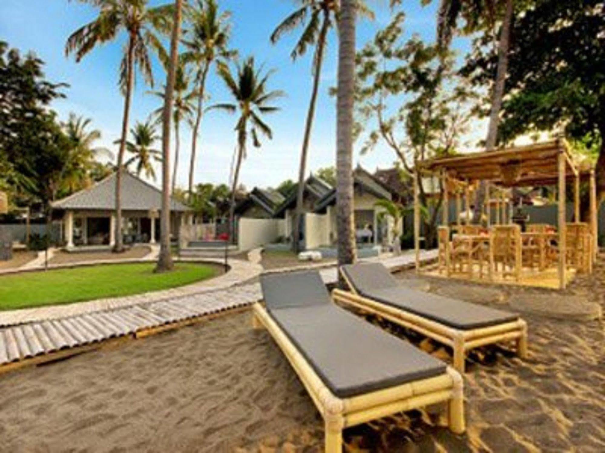 Lilin Lovina Beach Hotel Exteriör bild